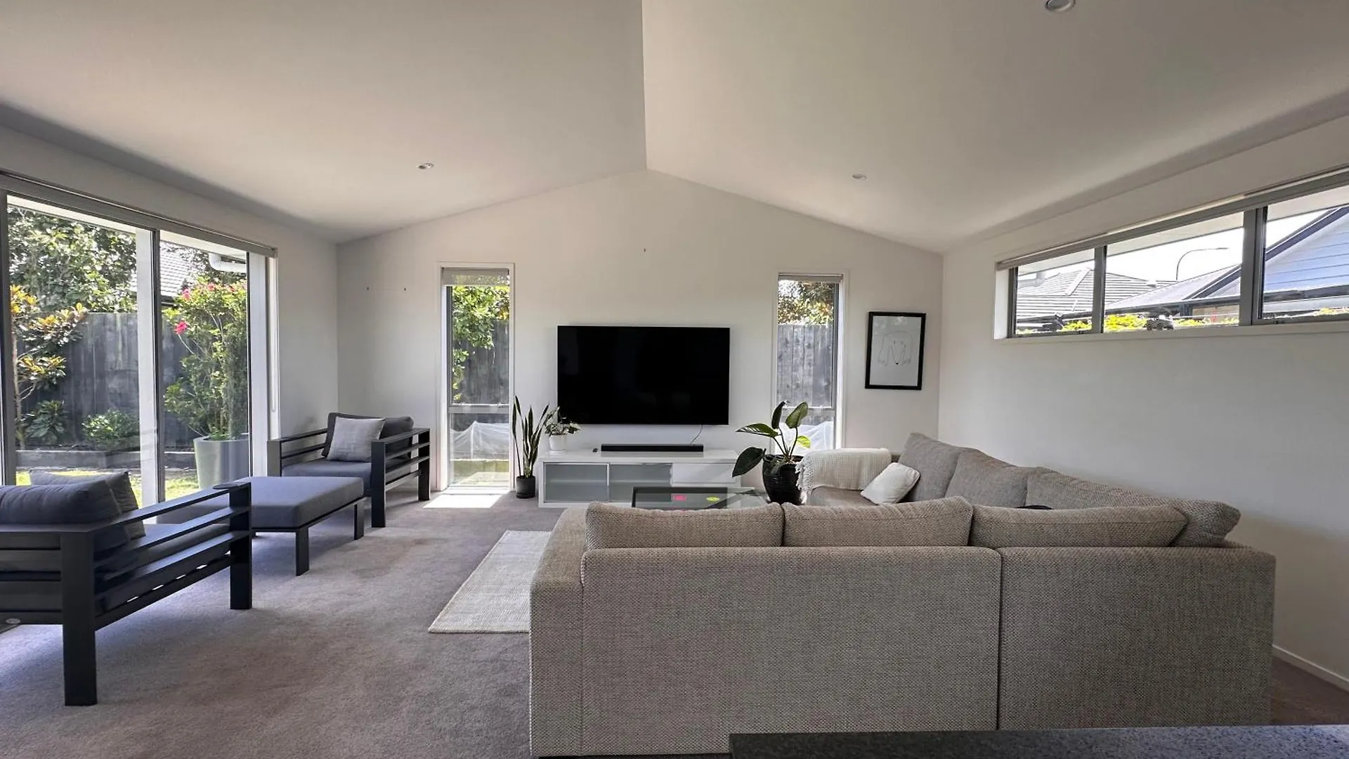 Easy Beach Holiday - In A Great Location Mount Maunganui